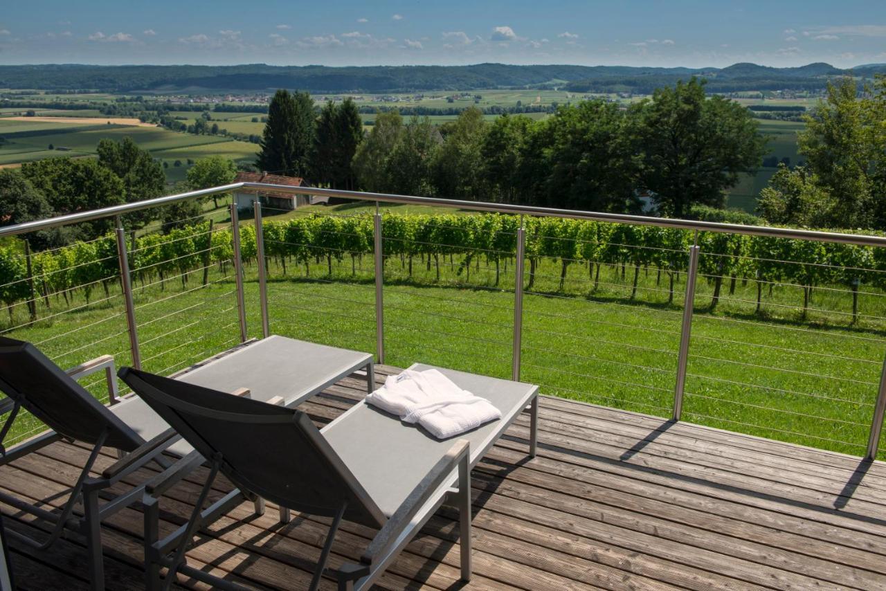 Ferienhaeuser Im Weingarten Fehring Exterior photo